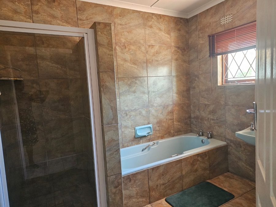 4 Bedroom Property for Sale in Haven Hills Eastern Cape